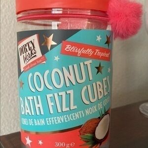 NWT Dirty Works Jar of Coconut Bath Fizz Cubes. New Sealed